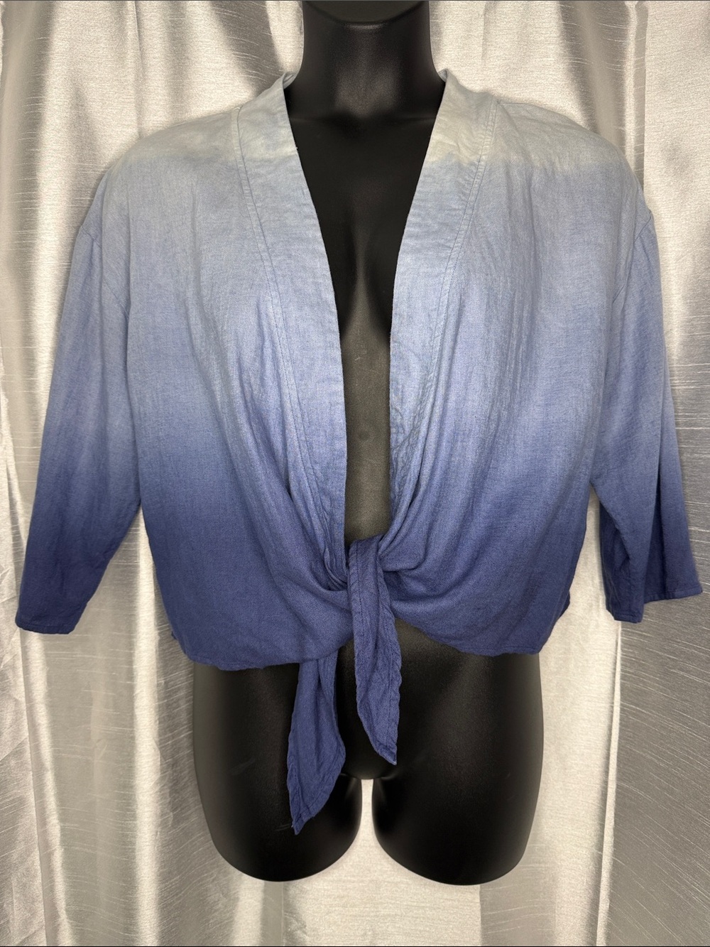 d&co Naturals Ombré Blue Shrug Tie Front Linen Blend 3/4 Sleeve Drop Shoulder